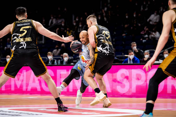 音乐突然收 音乐突然收