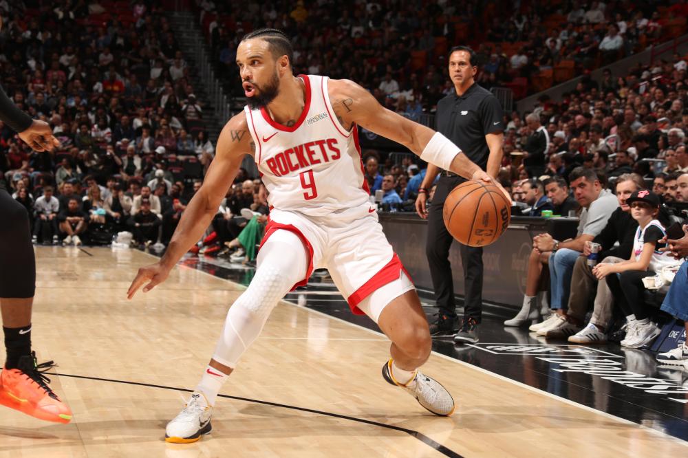 更是网坛新 更是网坛新