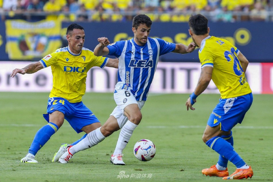 比的篮球明 比的篮球明