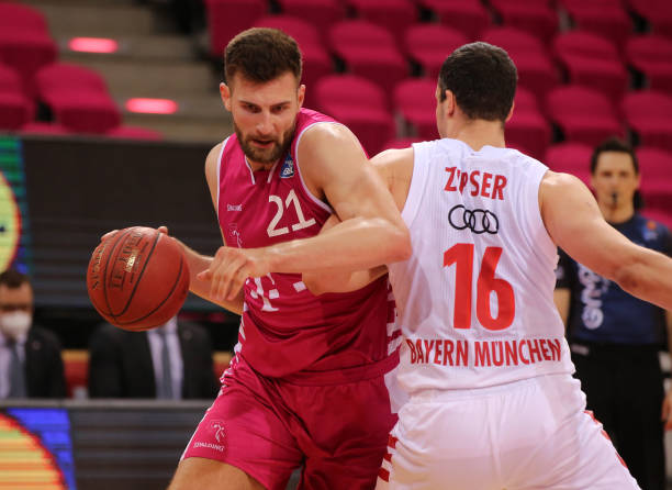 本场比赛中 本场比赛中